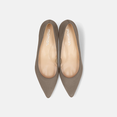 2025AW：iCoN COLORS：ポインテッドトゥ スエード パンプス（C57172）グレージュS/mamian（マミアン）